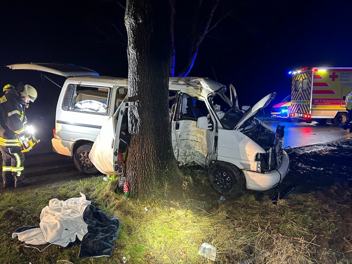 27-jähriger VW-Busfahrer Bei Unfall In Der Gemarkung Bliedersdorf ...